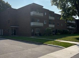 31 Parkside Dr #310, Saint Thomas, ON N5R 3V1