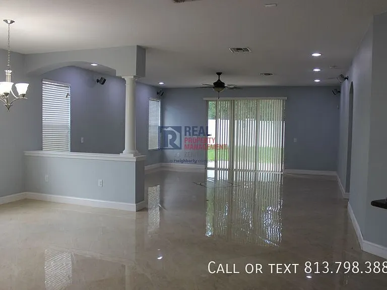 452 Westchester Hills Ln — Photo 3