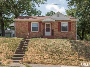 2604 23 1/2 Ave, Rock Island, IL