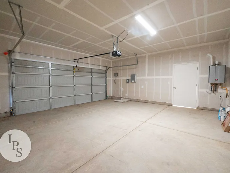 1457 Las Rosas Ave — Photo 25