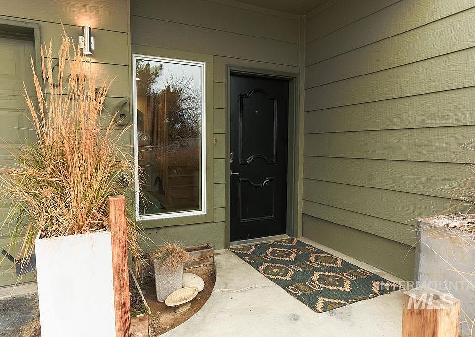 1st image of 4756 N Bitterbrush Dr