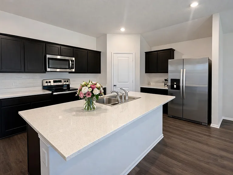 305 Banner Ave — Photo 2