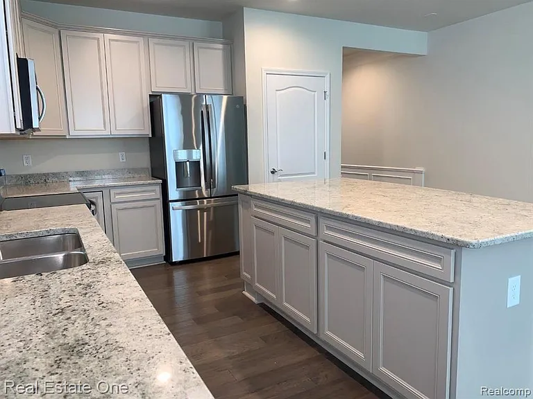 1113 Lark St #41 — Photo 6