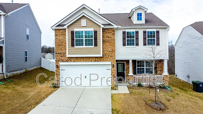 3 bed, 2.5 bath, 2377 sqft, $2,395 — Photo 1
