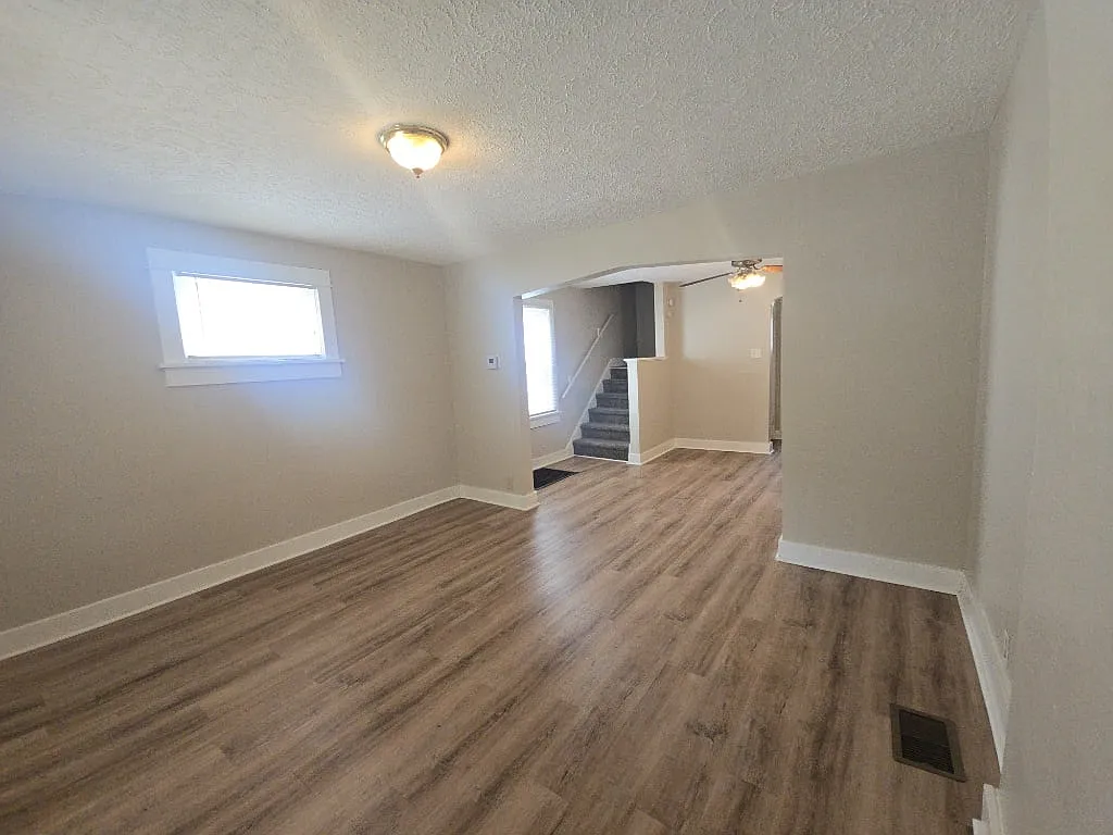 338 Brooklyn Ave — Photo 4