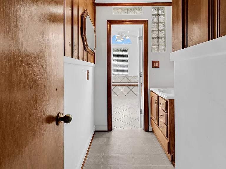 39 Gates Way — Photo 23