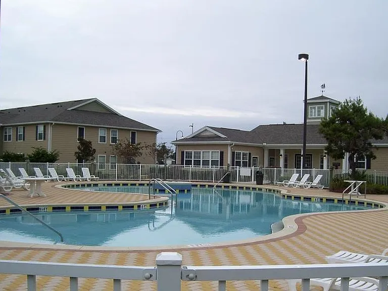 212 Cape Cod Dr — Photo 16