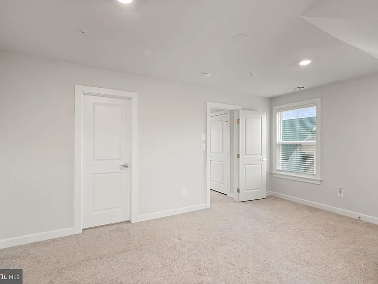 43467 Grandmoore St — Photo 41