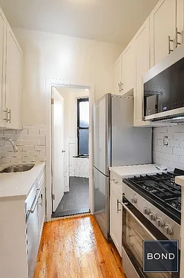 Rented by Bond New York | media 8
