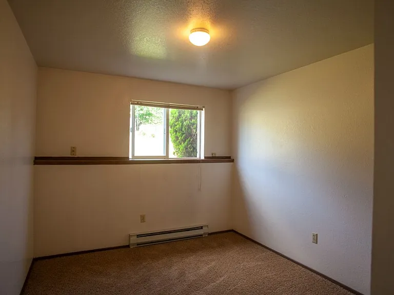 2116 Mill Ave — Photo 6
