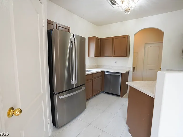 5525 W Flamingo Rd #2011 — Photo 11