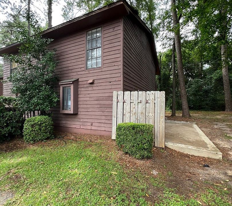 1st image of 2315 Green Timbers Trl #B
