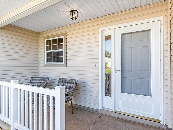 5th image of 3270 Palatine Ct