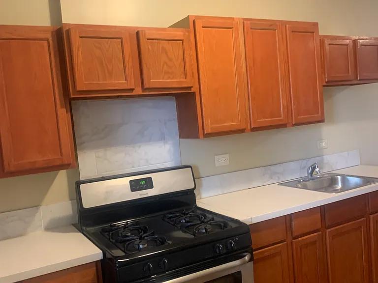 152 N Menard Ave #2 — Photo 11