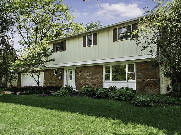 2nd image of 113 Hillcrest Dr