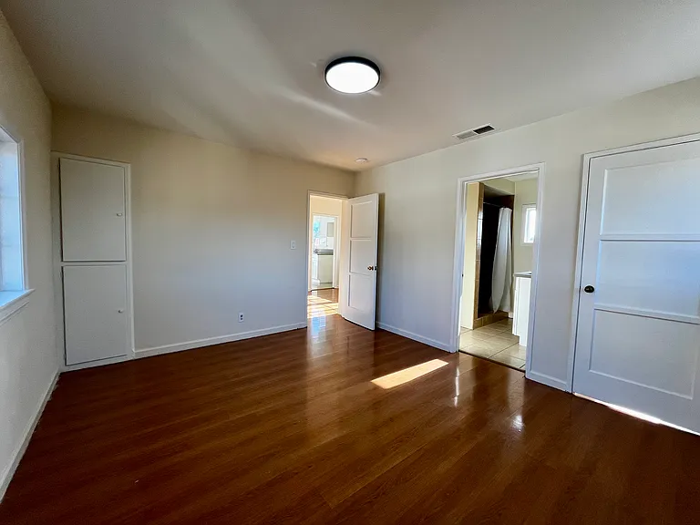 1332-1336 E Las Tunas Dr #1336A — Photo 7