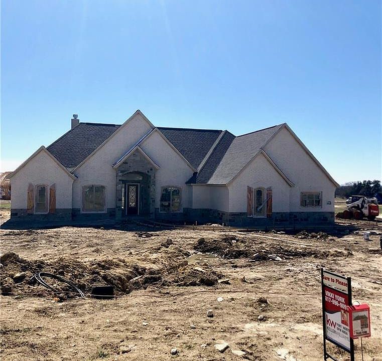 1st image of 305 Palo Alto Dr
