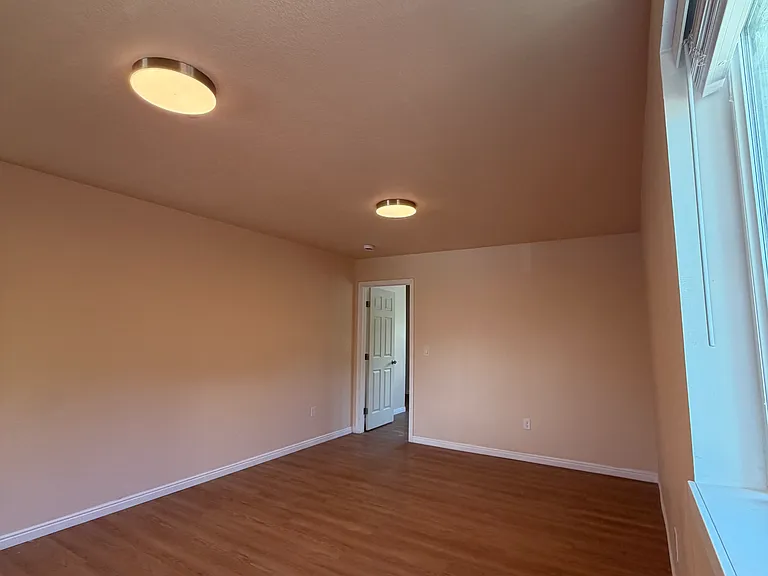 190 E 4380 N — Photo 33