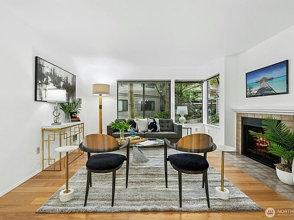 2nd image of 1392 Bellevue Way NE #1