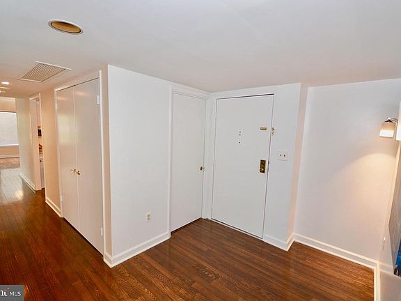 5th image of 1600 Prince St APT 514