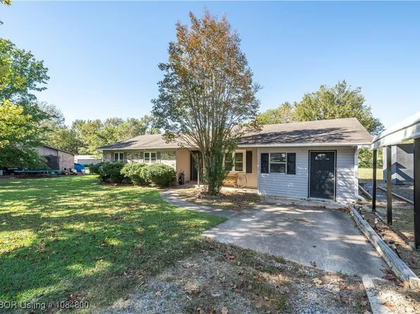1503 Bugscuffle Rd, Lavaca, AR 72941