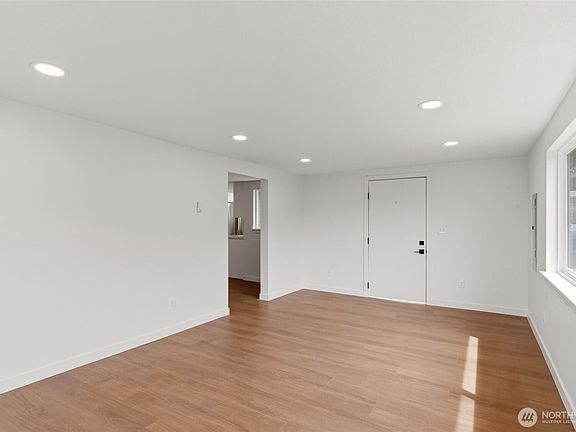4th image of 4737 SE Foss Road