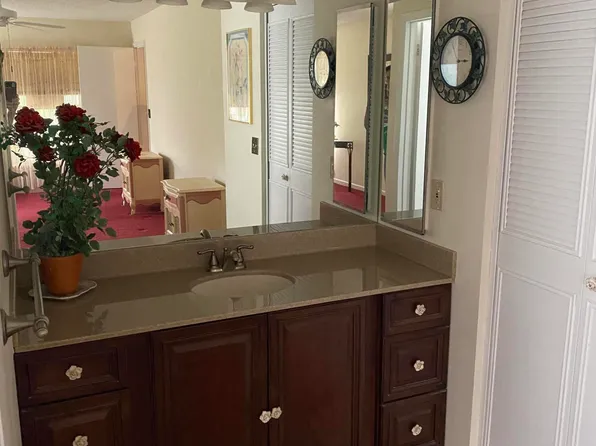 6121 Rainbow Circle, Greenacres, FL 33463