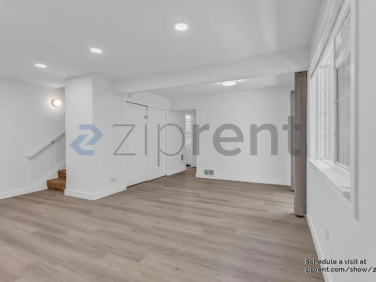 12211 SE 59th St #61 — Photo 5