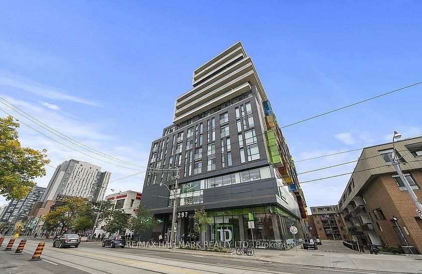 1st image of 297 College St #516