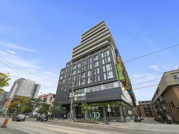 297 College St, Toronto, ON