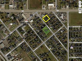 413 Avenue C, La Marque, TX 77568