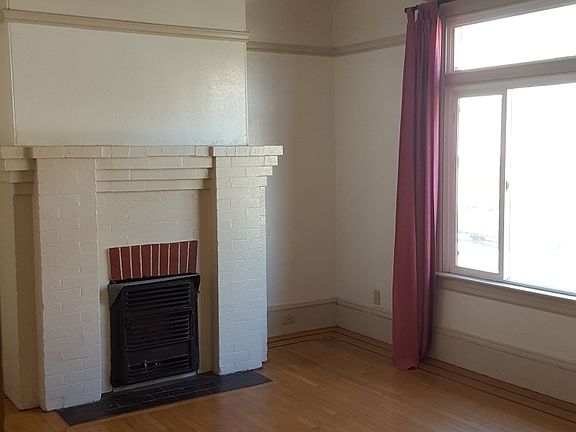 Living room/2nd bedroom