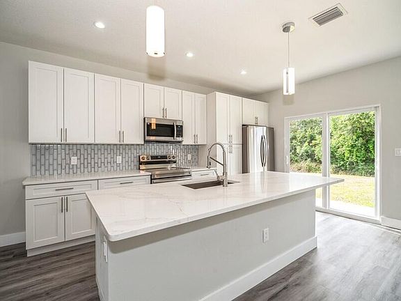 2nd image of 1436 Summer St SE