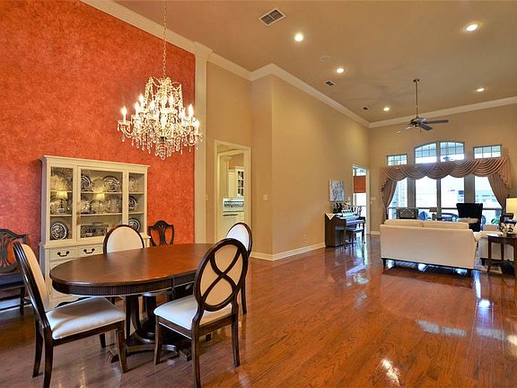 5th image of 2111 Hollystone Dr
