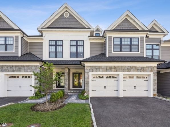 303 Tiffany Way