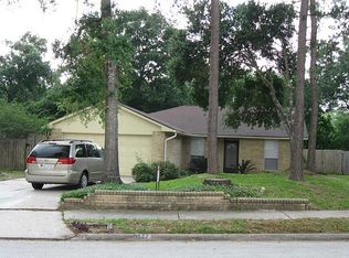 9027 Edenbridge St, Spring, TX 77379