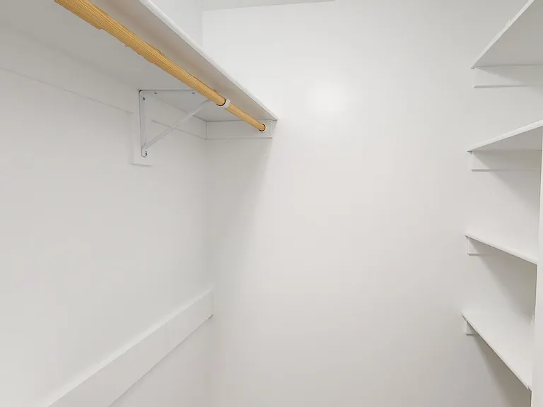 801 W Cedar St — Photo 55