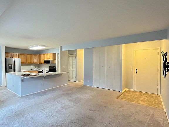 5th image of 214 Crocker Dr