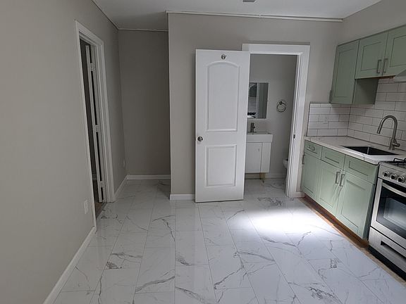 3rd image of 26 Spofford St APT 7
