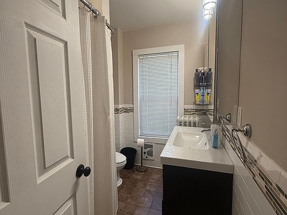 4th image of 63 Ridge St