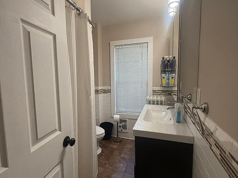 63 Ridge St — Photo 4
