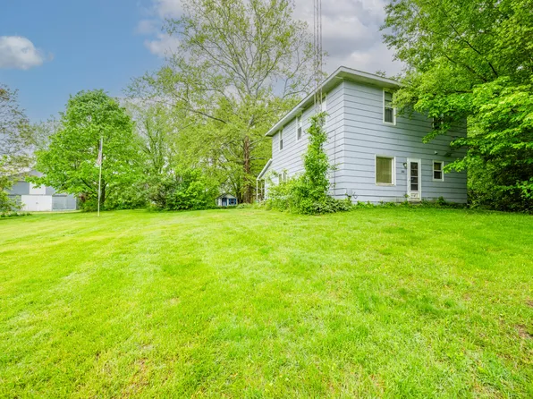 8324 Hagar Shore Rd, Watervliet, MI 49098