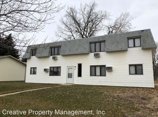 305 18th Ave SE APT B, Minot, ND 58701