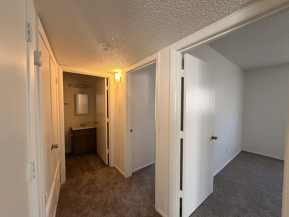 Updated / Refreshed and Move-in Ready 2 Bedroom in the NE Heights
