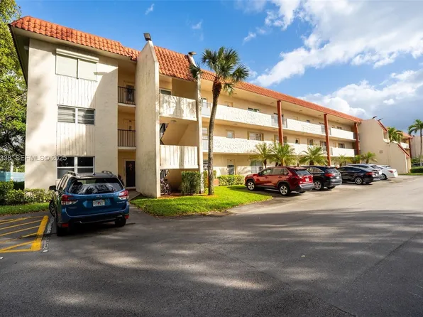 150 S Hollybrook Ter APT 208, Hollywood, FL 33025