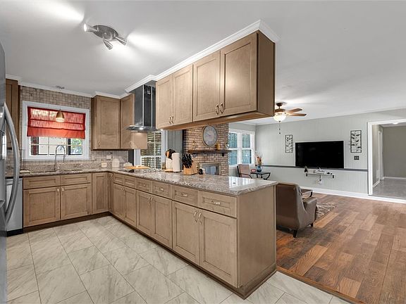 3rd image of 23 Wolseley Rd
