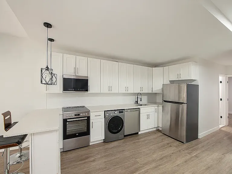 228 E 51st St #3 — Photo 25