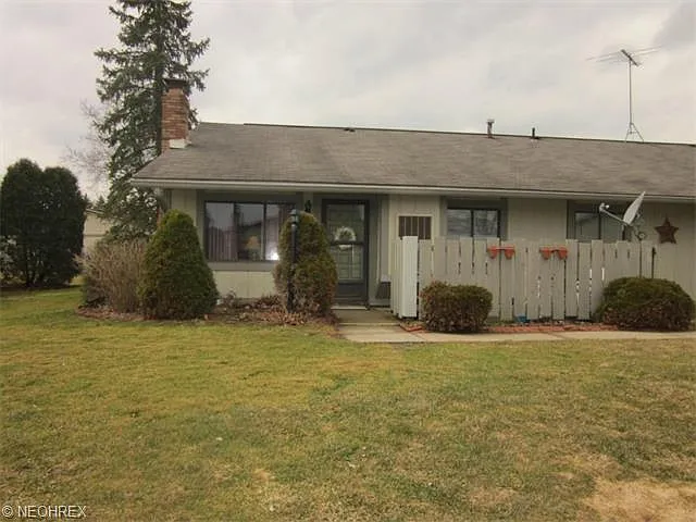 931 Kirkwall Dr photo 1