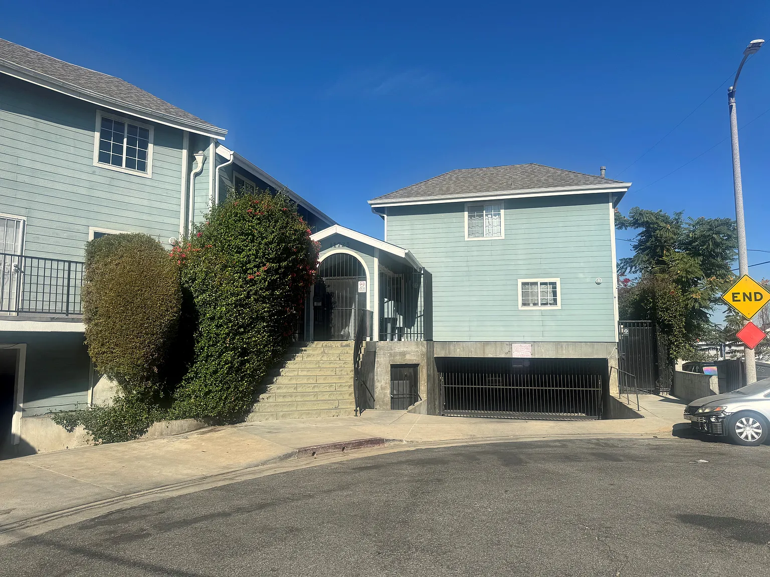 2 bed, 1200 sqft, $3,150 — Photo 2