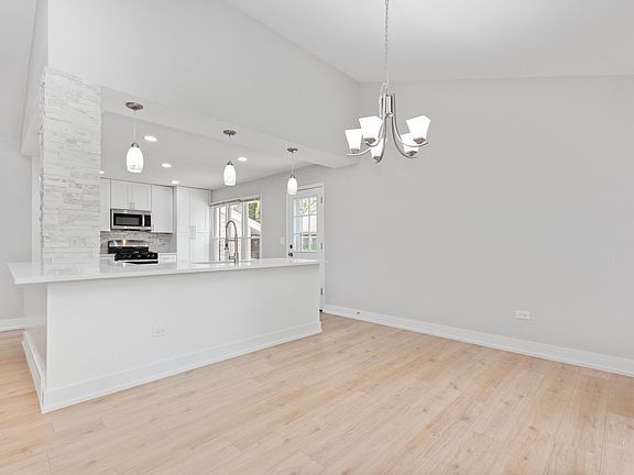 5th image of 2810 N Brighton Pl
